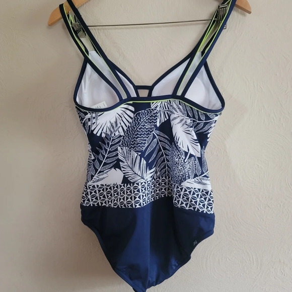 Jag,Leafy Escape Double Strap One Piece Swimsuit One-Piece Swimsuit, Size Medium - Picture 2 of 7